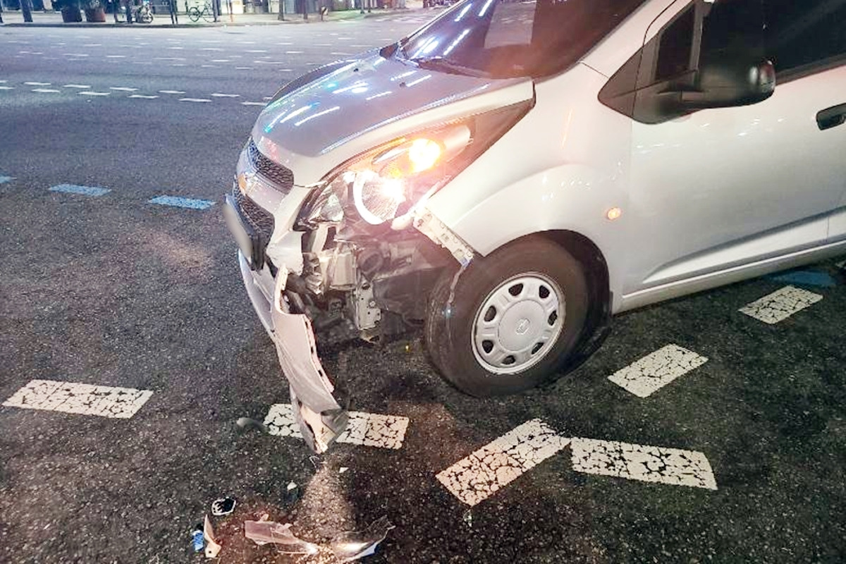 3_파손된 블랙박스 차량_보배드림.jpg