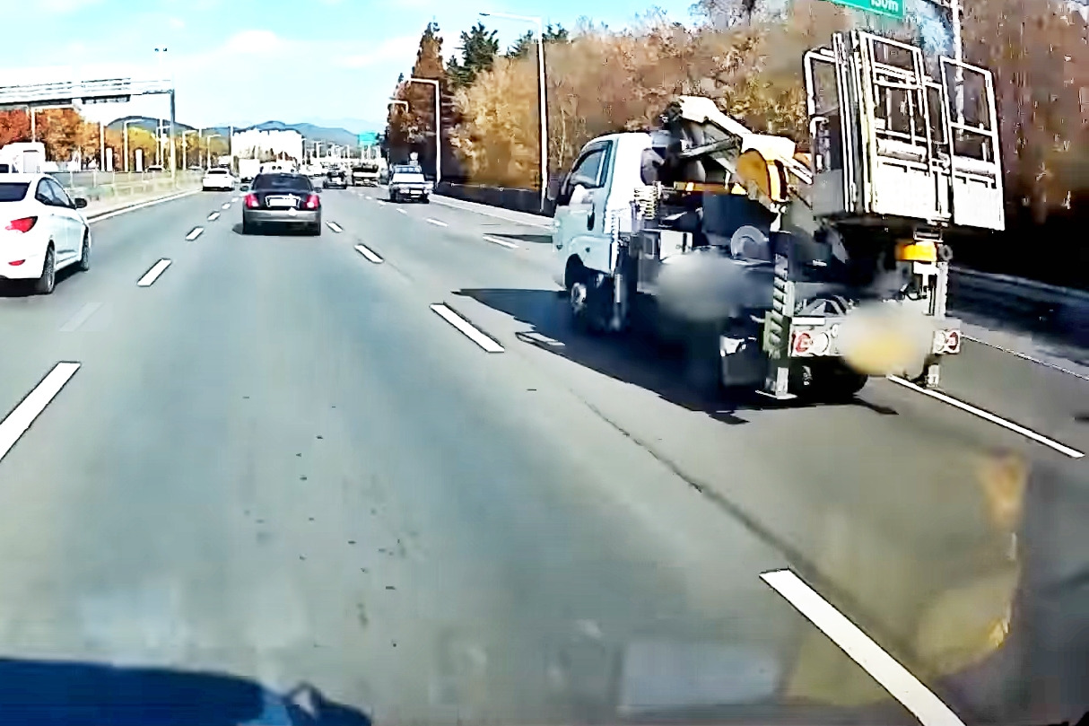 유튜브 채널 '그것이 블랙박스'_3.jpg