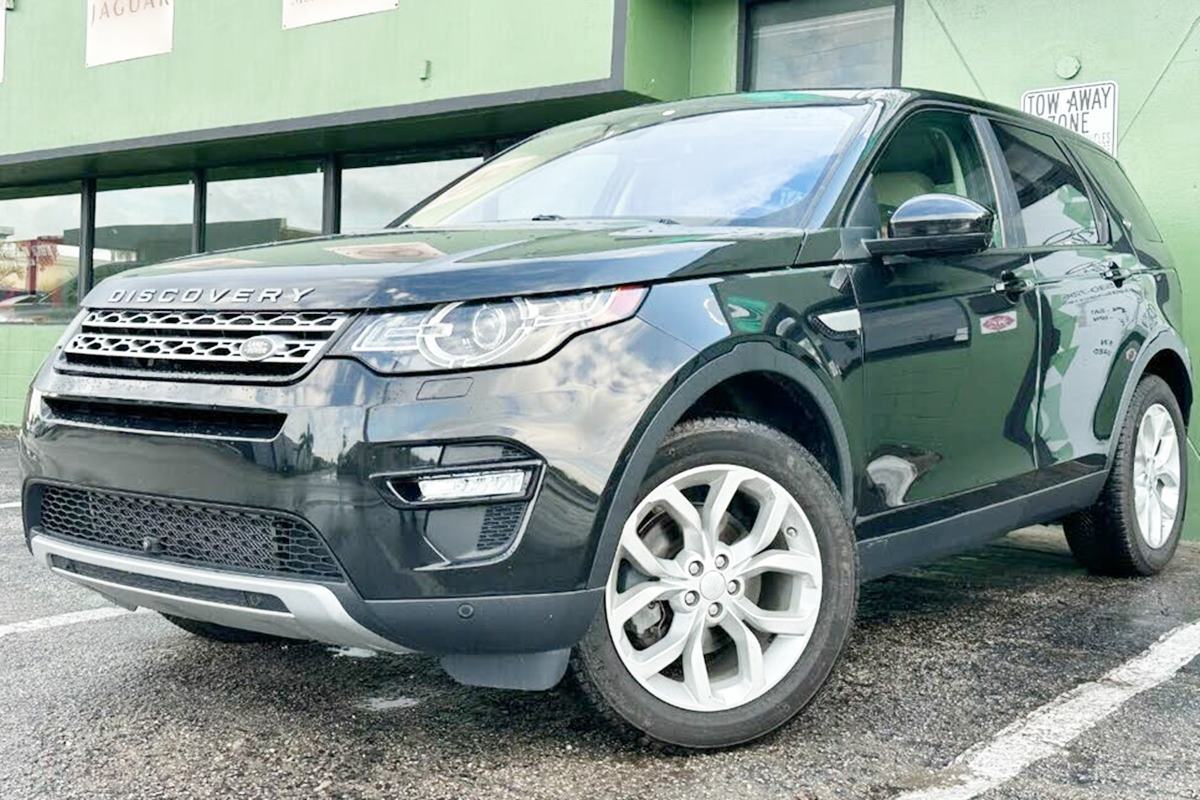 랜드로버 디스커버리 스포츠 사진 출처 = 'CarGurus'.jpg