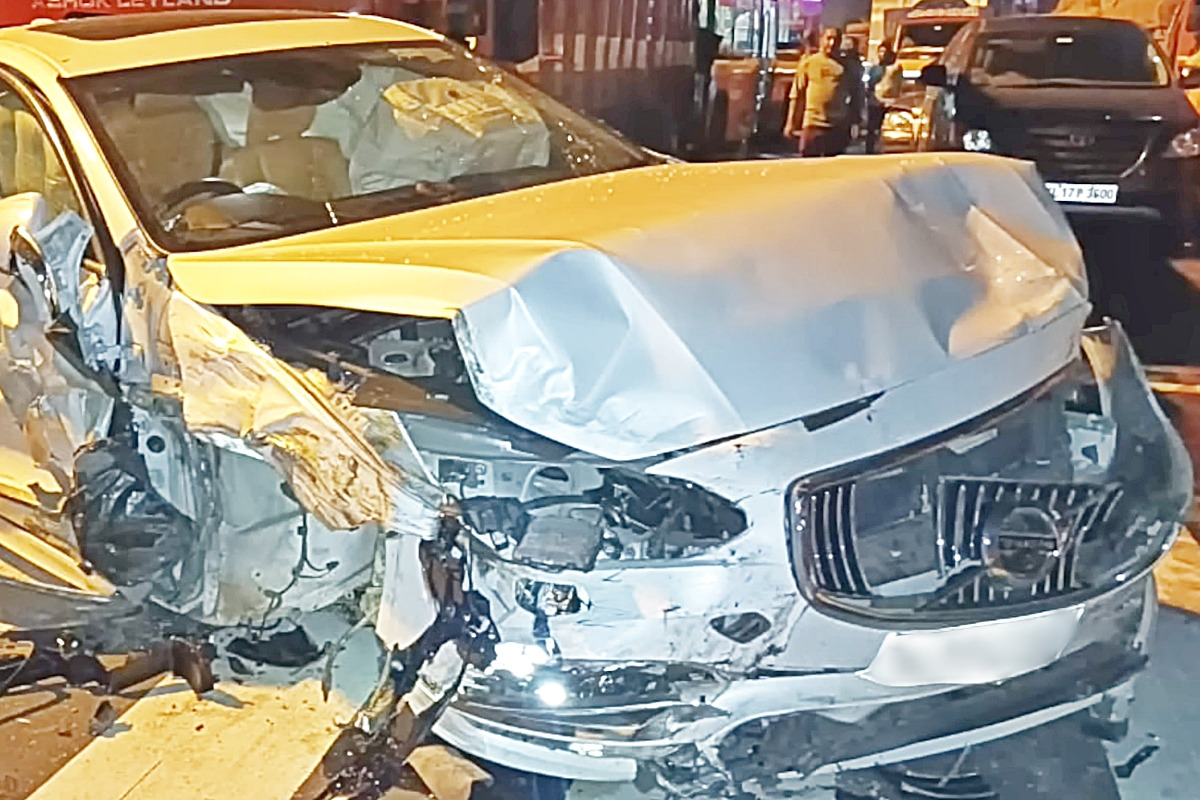 2_볼보 S90 반파 사고_유튜브 채널 'Baiju N Nair'_2.jpg