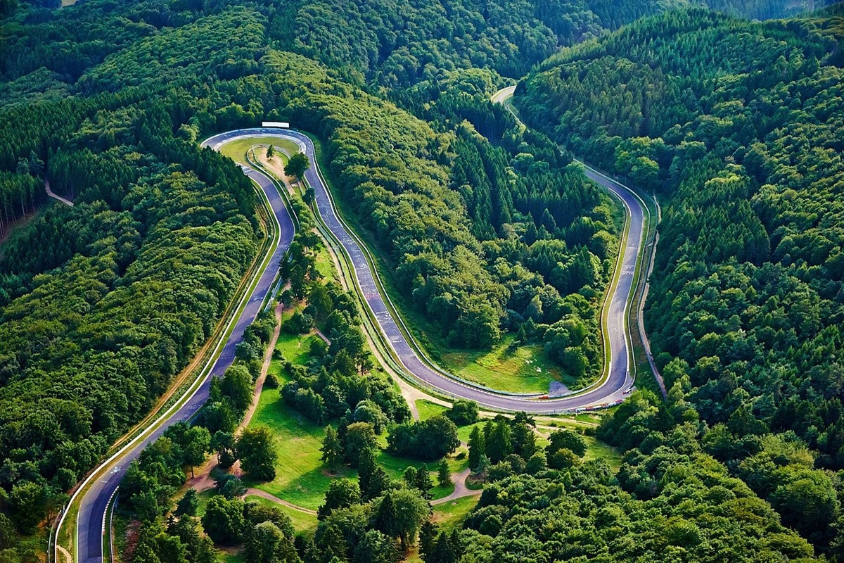 der-legendare-nurburgring.jpg
