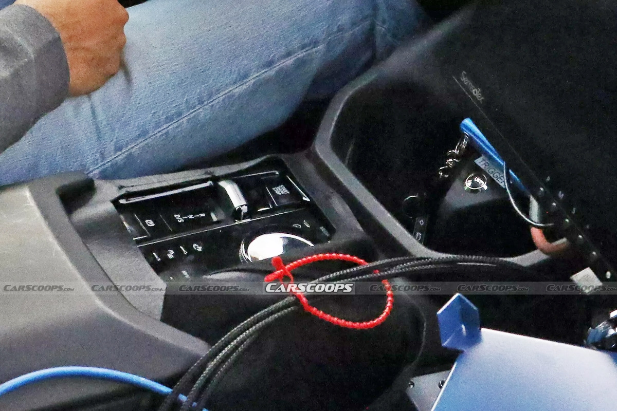 3_BMW 차세대 X3 센터콘솔_CarScoops.jpg