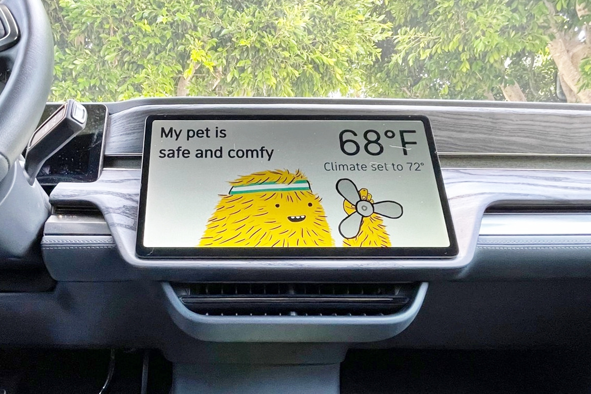 3_Rivian-Pet-Comfort-Mode-7.jpg