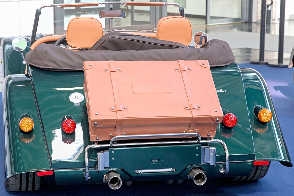 5_모건 플러스 6_Wikipedia.jpg