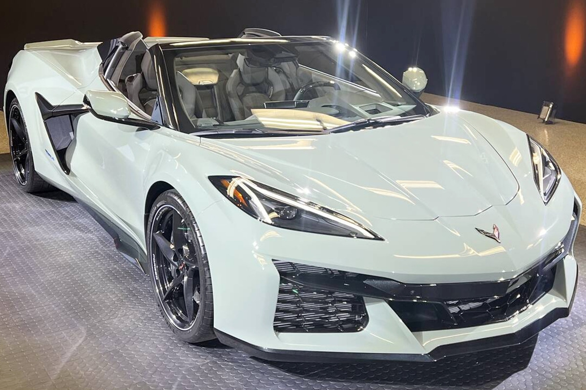 6_쉐보레 콜벳 E-레이_Guide Auto.jpg