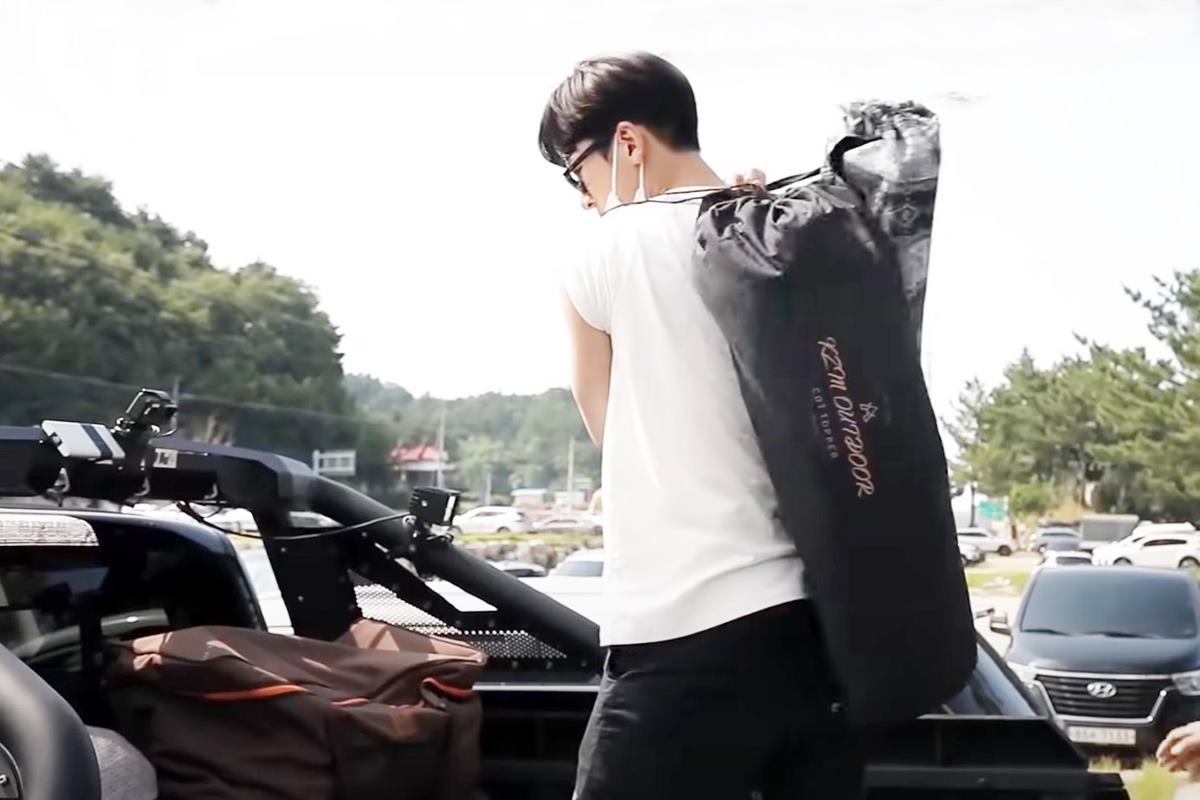 캠핑 짐을 내리는 지창욱 사진 출처 = '폼생폼사'.jpg