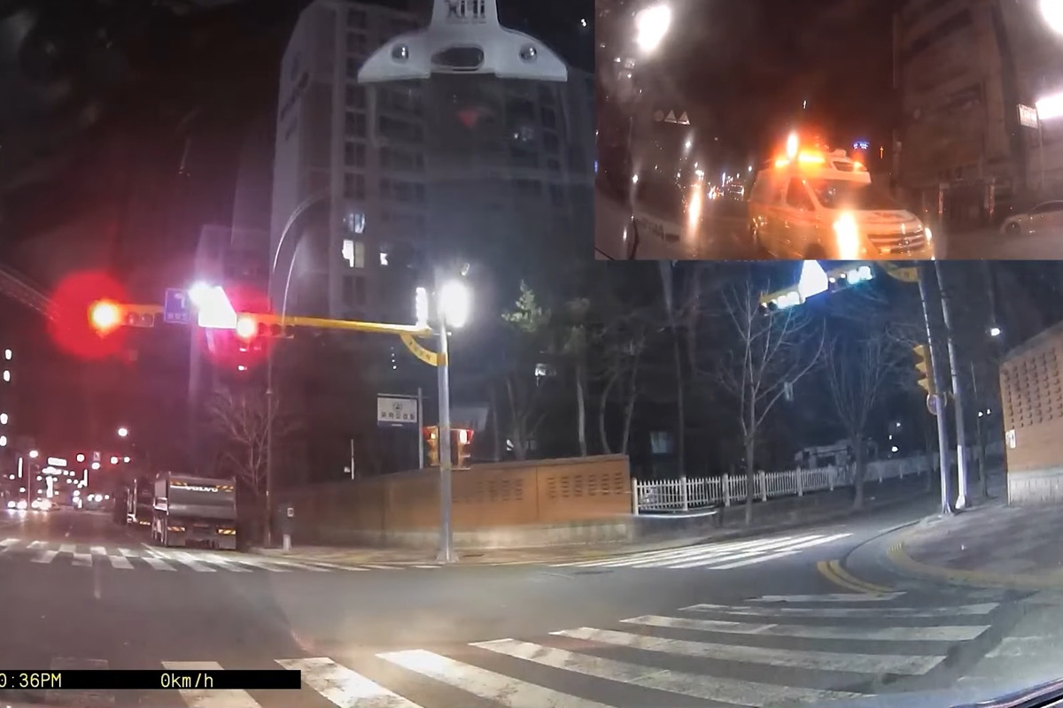 2_사고차 블박_유튜브 채널 '한문철 TV'.jpg