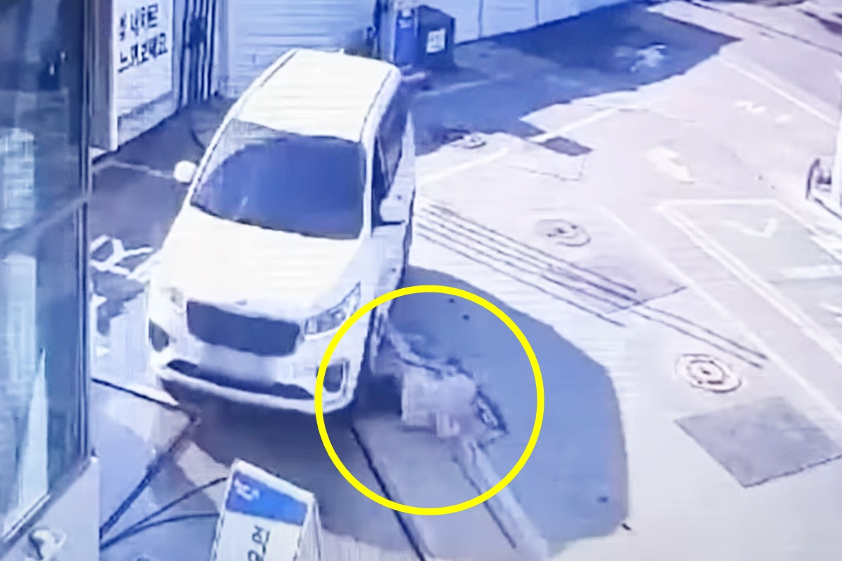 한문철누움 2.jpg