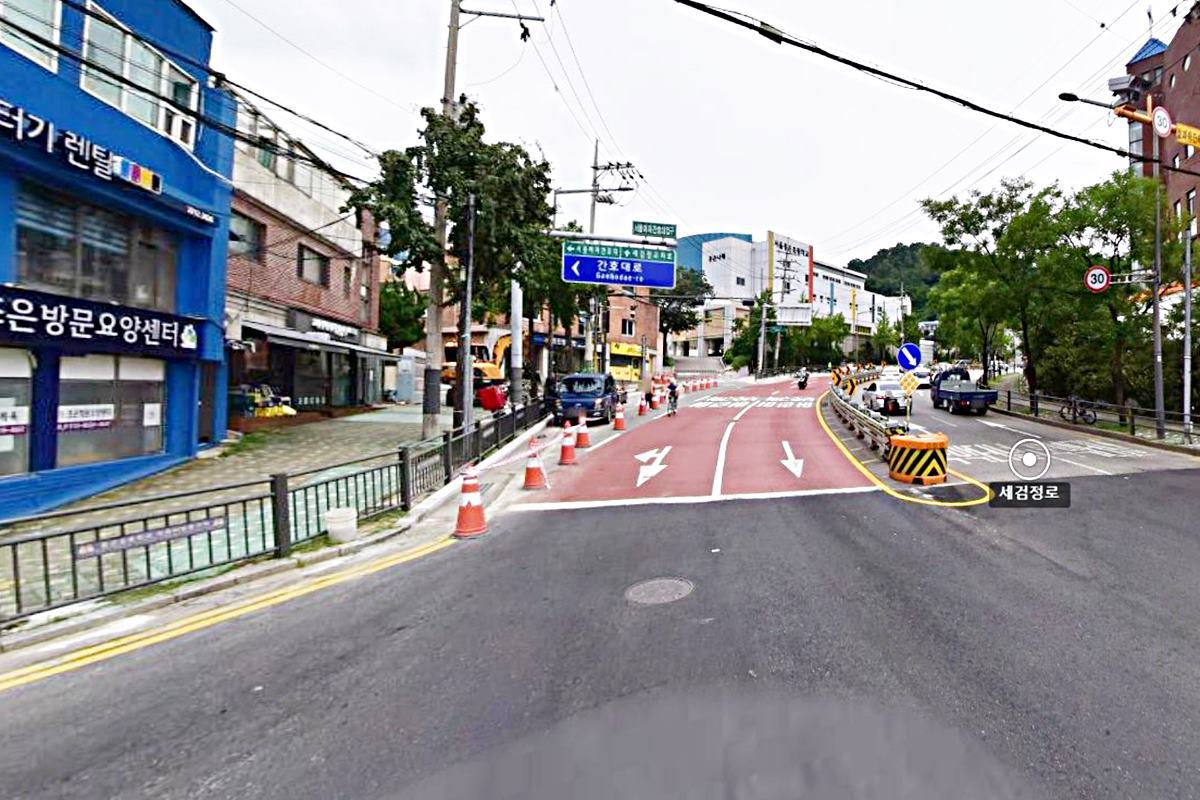 어린이 보호구역인, 자전거들이 온 경로 사진 출처 = '네이버 맵' 캡쳐.jpg