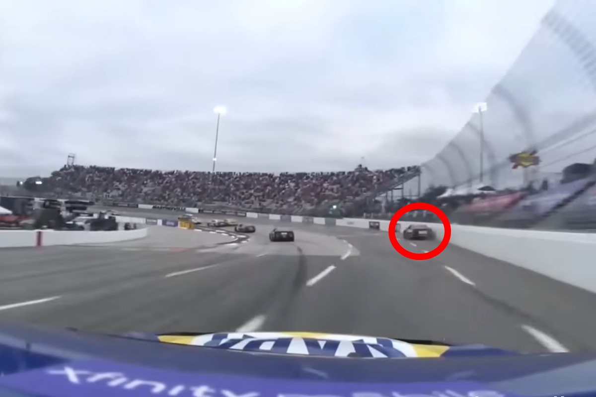 6_나스카 벽타기_유튜브 태널 'NASCAR'.jpg