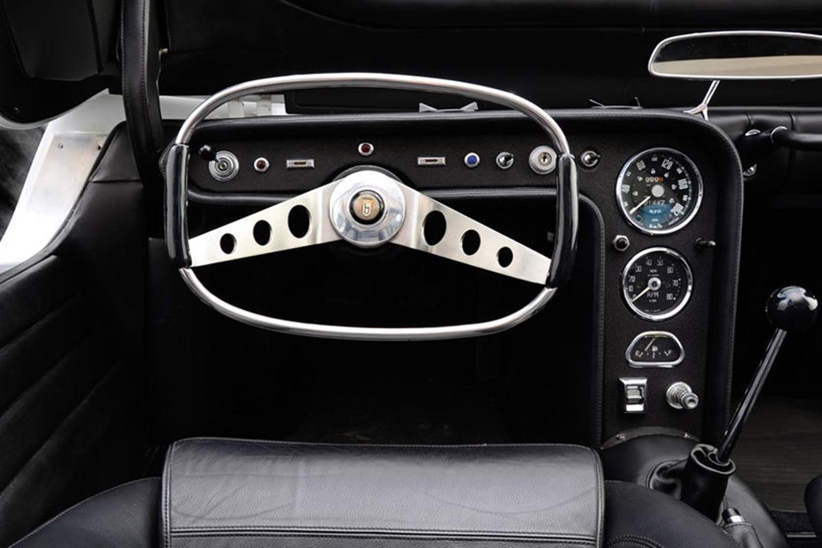 쉐보레 콜베어 테스투도.jpg