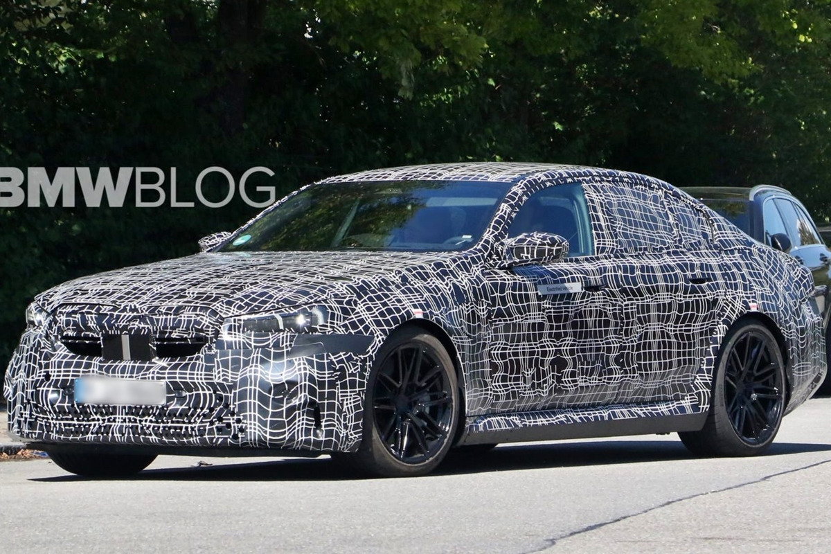 5_BMW G90 M5 스파이샷_BMW Blog.jpg