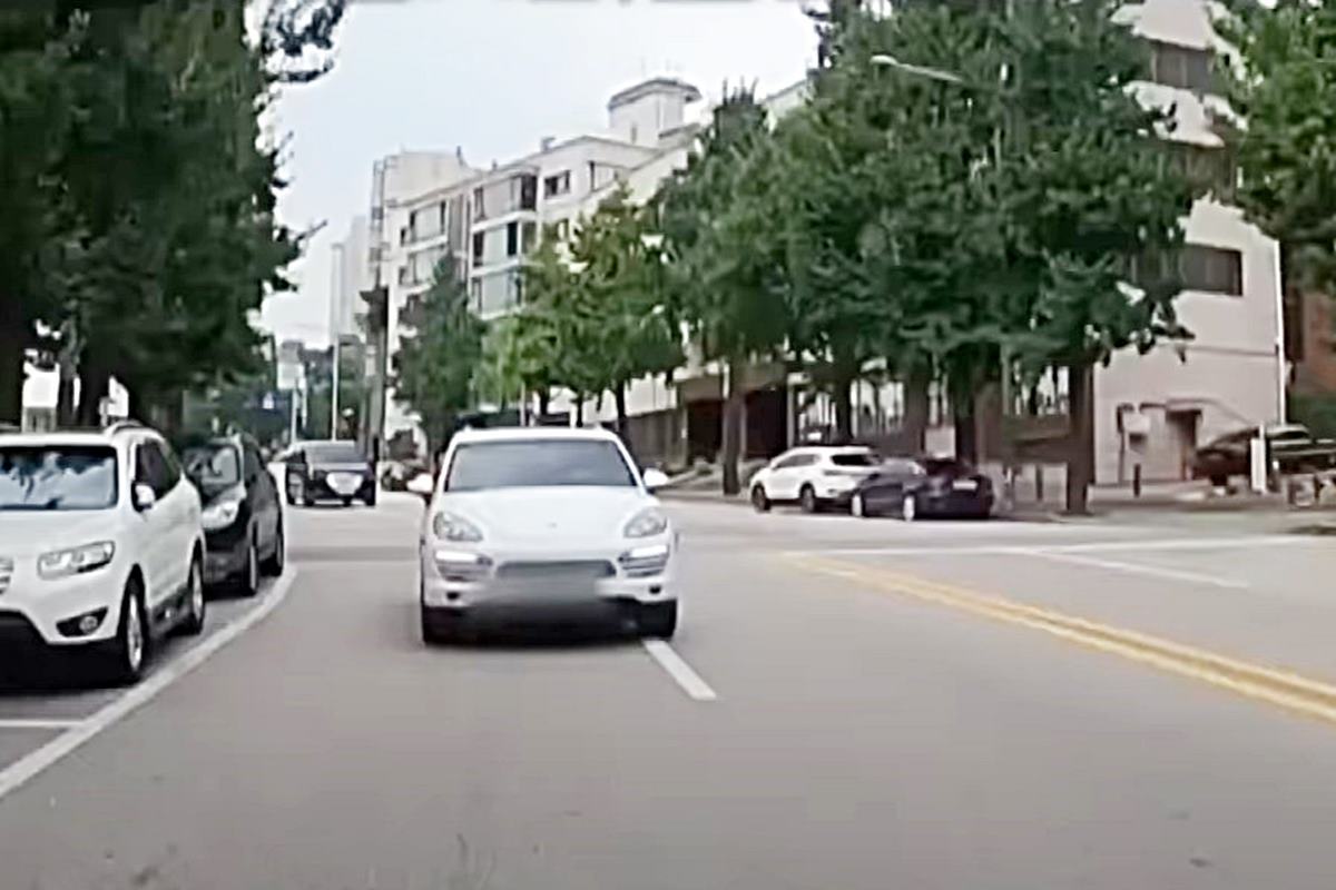 빈지노의 카이엔 사진 출처 = '온앤오프'.jpg