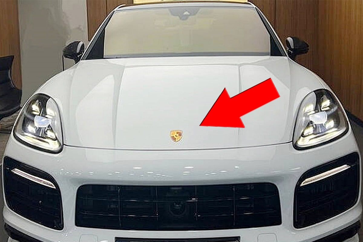 포르쉐 대치 센터 파손차.jpg