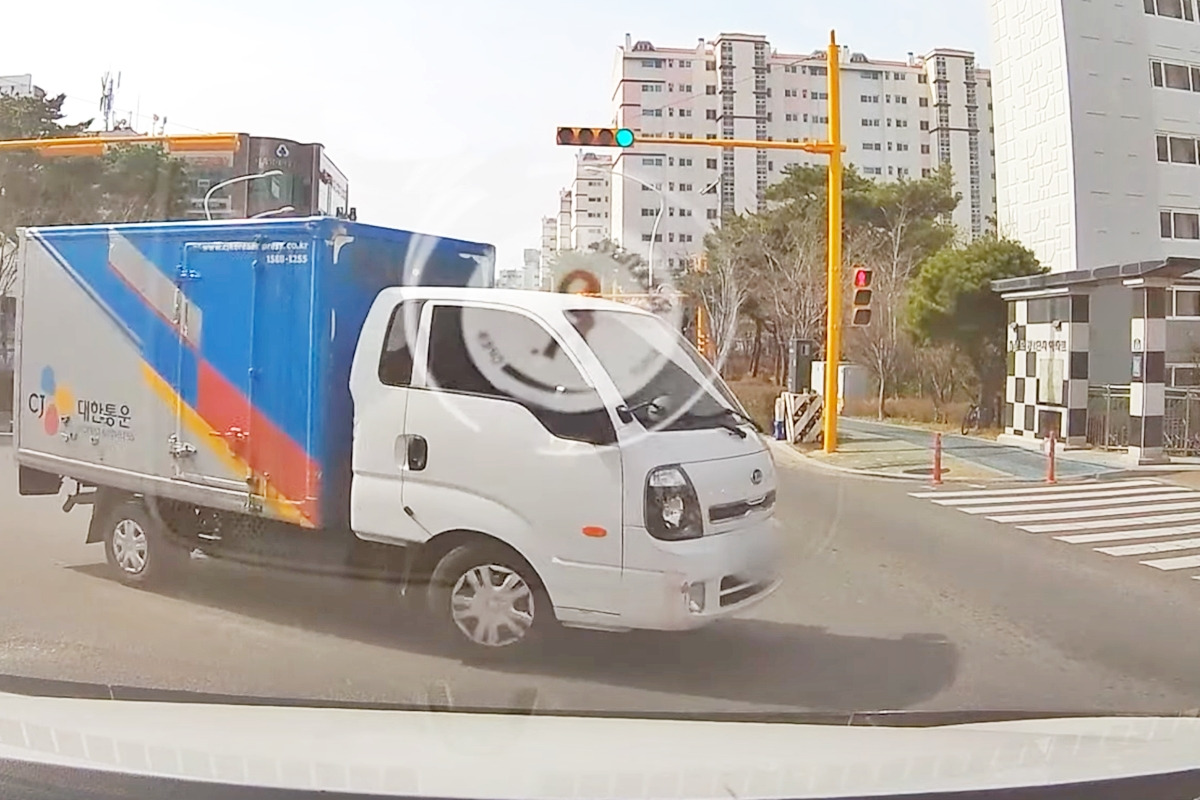 3_유튜브 채널 '그것이 블랙박스'.jpg