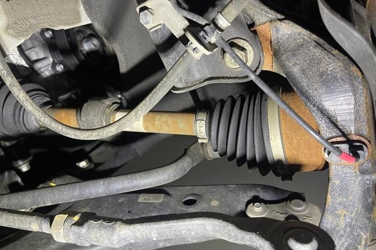 5_기아 카니발 하부 녹.jpg