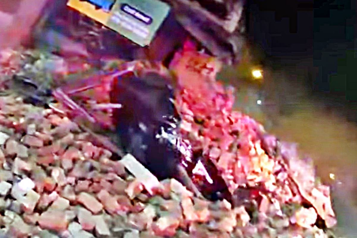 매몰된 쏘나타 Youtube WJZ.jpg