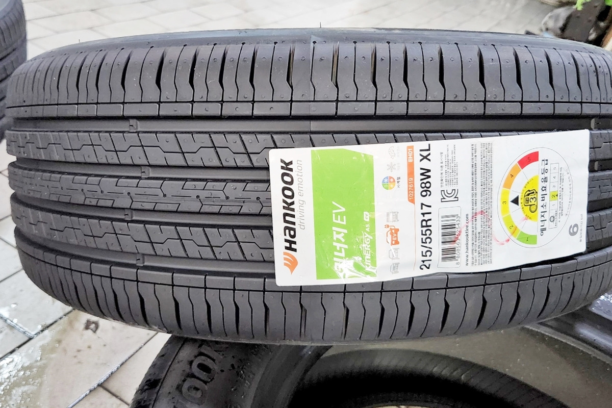 3_전기차 전용 타이어_티스테이션.jpg