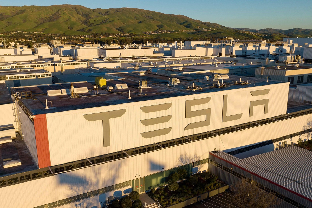 연합뉴스_미국 캘리포니아주 프리몬트에 있는 전기차 업체 테슬라의 공장.jpg