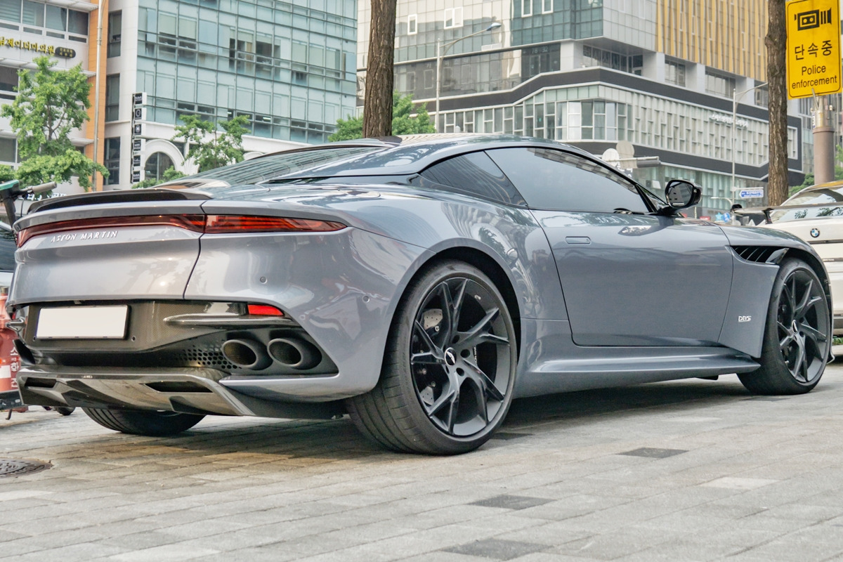 6_애스턴마틴 DBS 슈퍼레제라_네이버 남차카페 '수원ll신근'님_2.jpg
