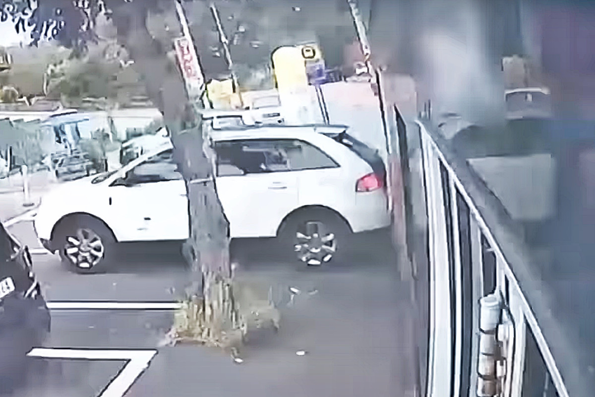 썸네일 사진 출처 = Youtube '한문철TV'.jpg