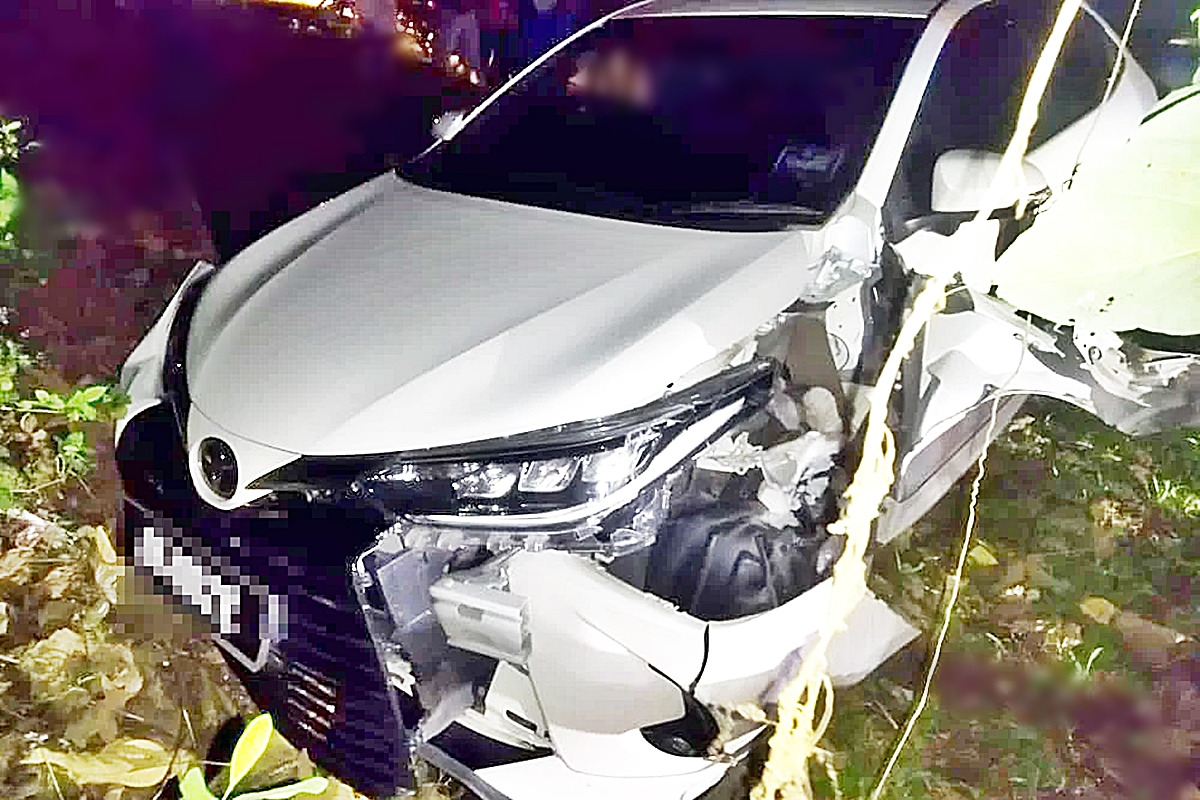 6_파손된 차량_페이스북 'Honeyzone Langkawi'.jpg