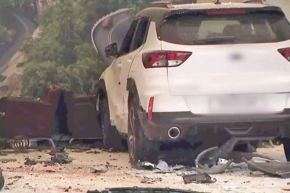 5_현대 아이오닉 5 택시 쉐보레 전시장 돌진 사고_온라인 커뮤니티.jpg