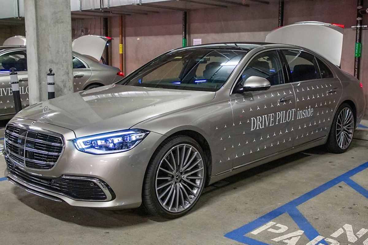 4_S클래스 드라이브 파일럿_Motor 1.jpg