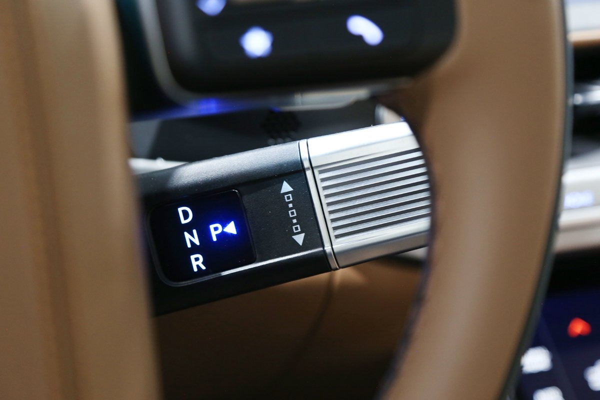 1_신형 그랜저 칼럼 타입 전자식 변속 레버_브런치 'View H'.jpg