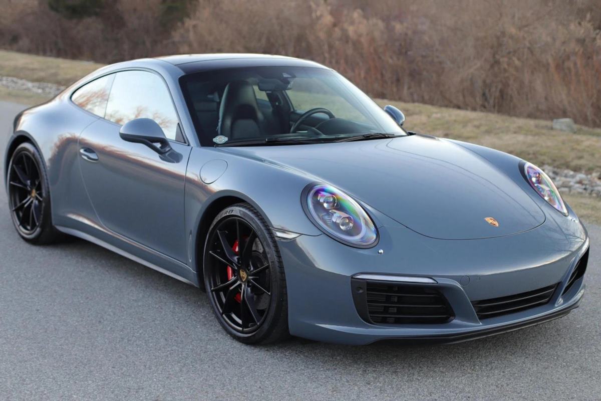 2017년식 포르쉐 911 사진 출처 = 'Bring a Trailer'.jpg
