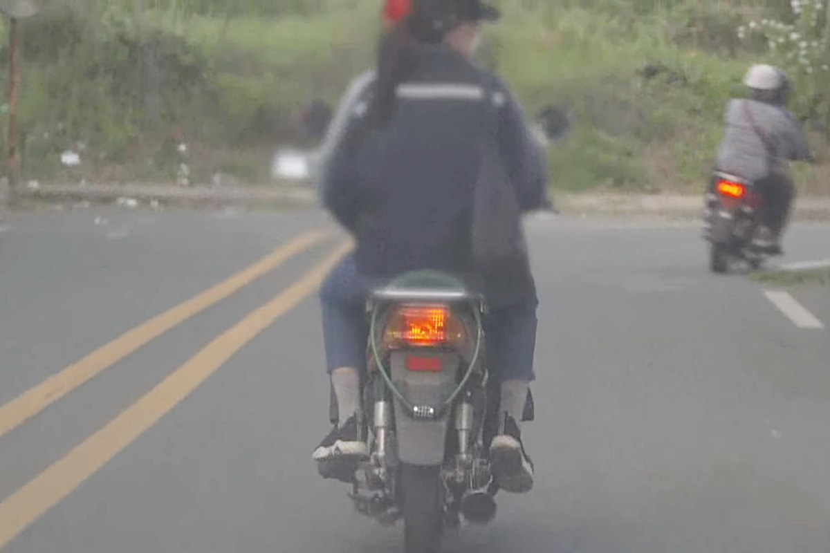 5_무핼멧 무판 오토바이_유튜브 채널 'MBC'.jpg