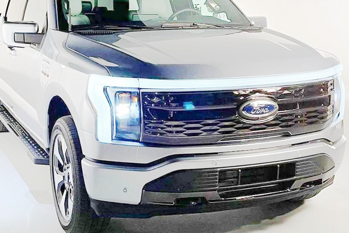 포드 f150 라이트닝.jpg