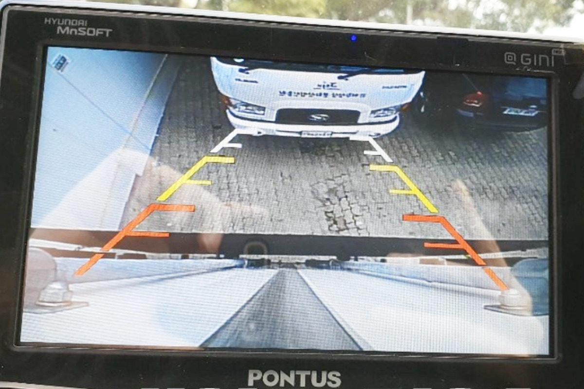 6_대형 화물차 후방 카메라 화면.jpg