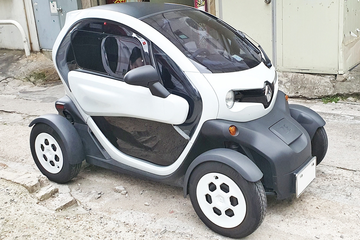 5_르노 트위지_Wikipedia.jpg