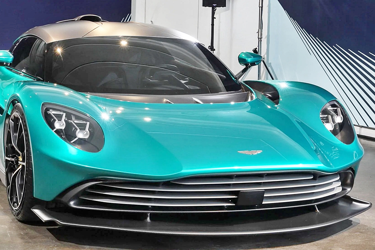 0_애스턴마틴 발할라_Car Expert.jpg