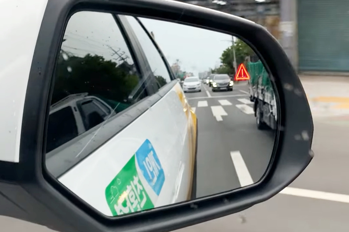 2_후측방 충돌 방지 보조_유튜브 채널 '현대기아옵션'.jpg