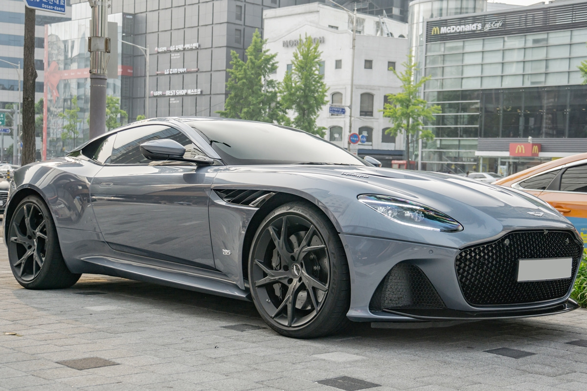 3_애스턴마틴 DBS 슈퍼레제라_네이버 남차카페 '수원ll신근'님_1.jpg