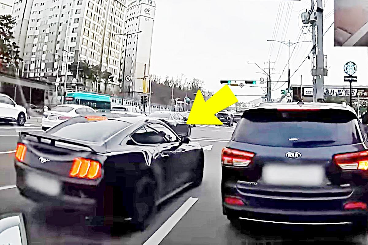 썸네일 사진 출처 = Youtube '한문철TV'.jpg