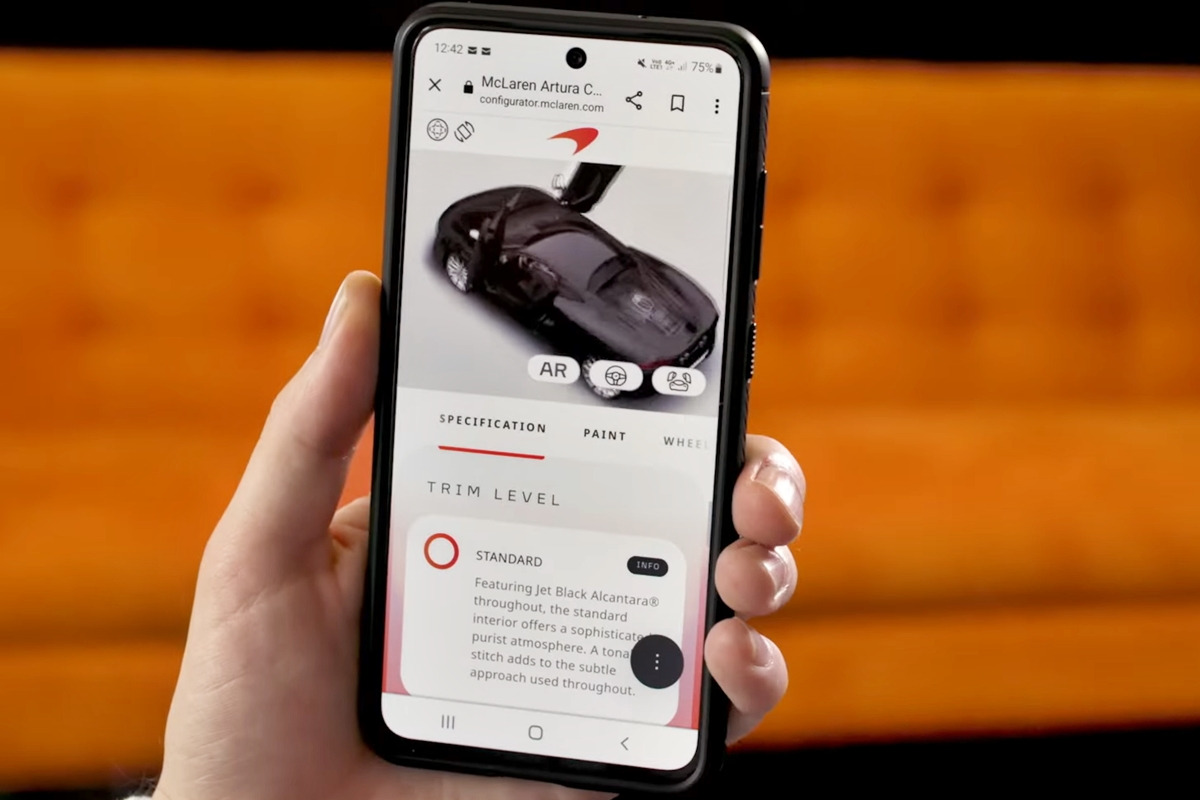 2_MSO 컨피규레이터_유튜브 채널 'McLaren Automotive'.jpg