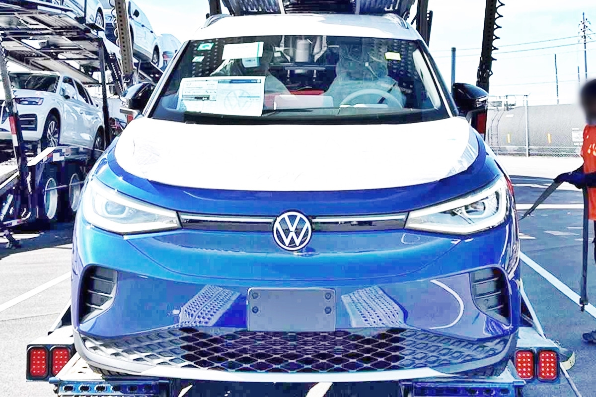 0_탁송되는 폭스바겐 ID.4_InsideEVs_.jpg