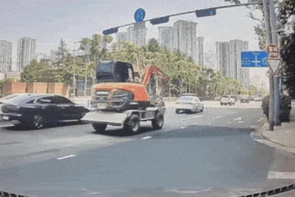 포크레인_끼어들기7.jpg