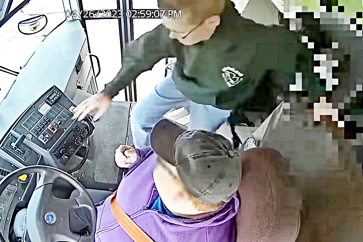 딜런 리브스.jpg