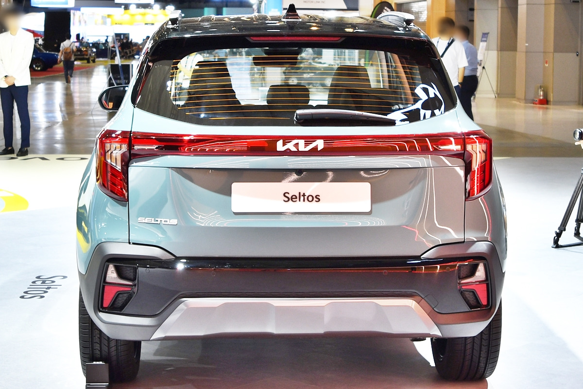 4_더 뉴 셀토스 후면.jpg