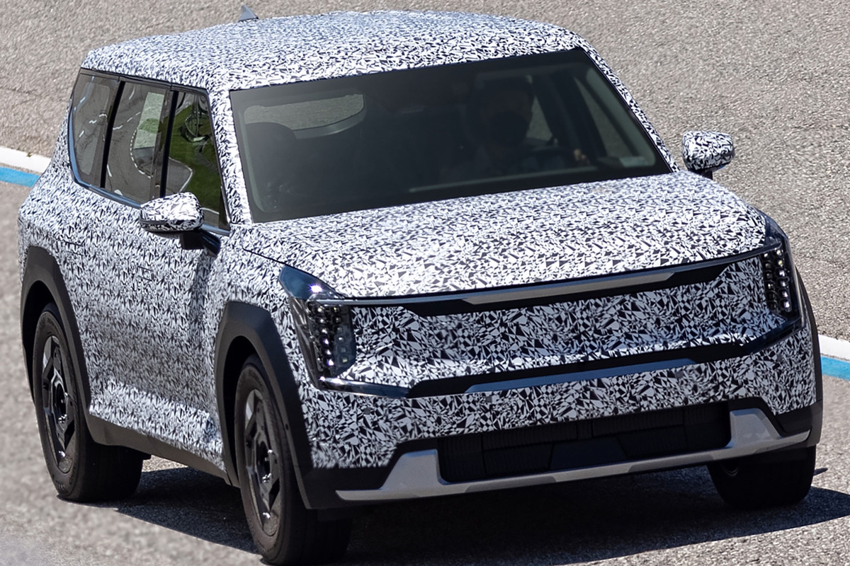 Kia EV9 teaser 004_kvkgxy.jpg