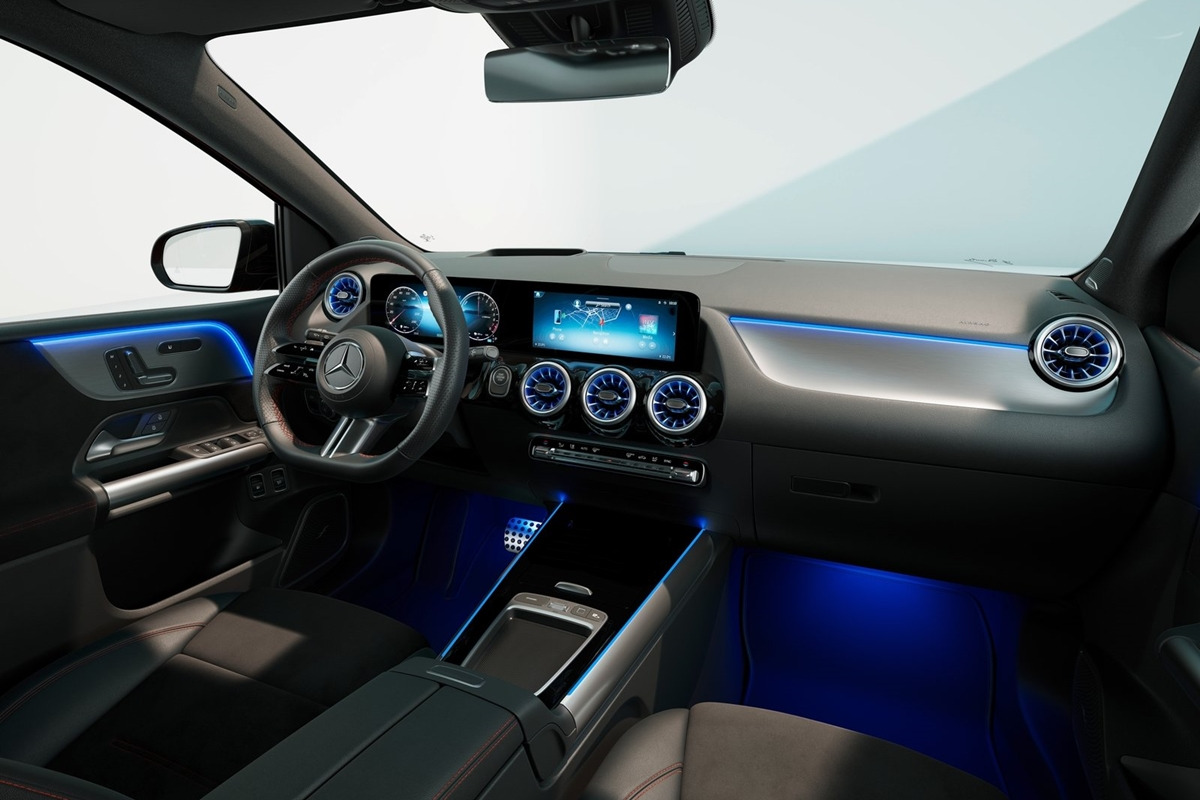 B클래스 인테리어.jpg