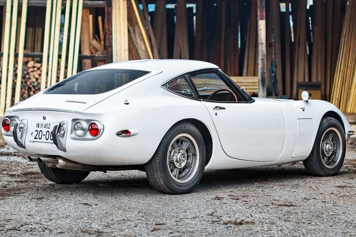 6_토요타 2000GT_RM Sotheby's_3.jpg