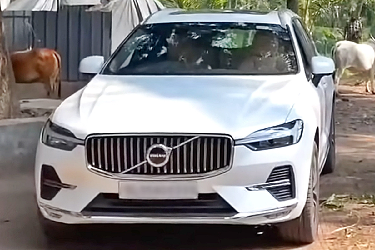 6_볼보 XC60__유튜브 채널 'Baiju N Nair'_1.jpg