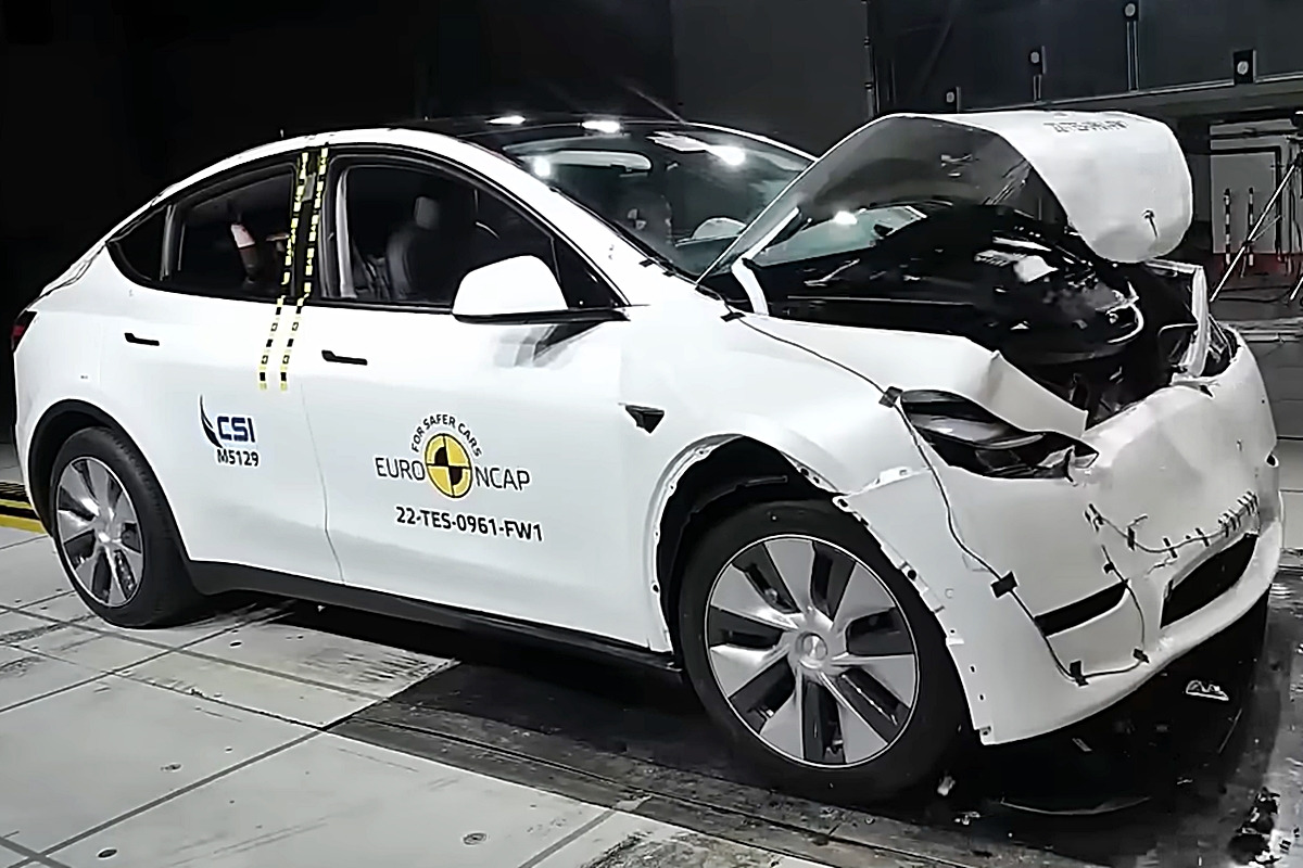 유로앤캡 테스트2_YouTube 'Euro NCAP'.jpg