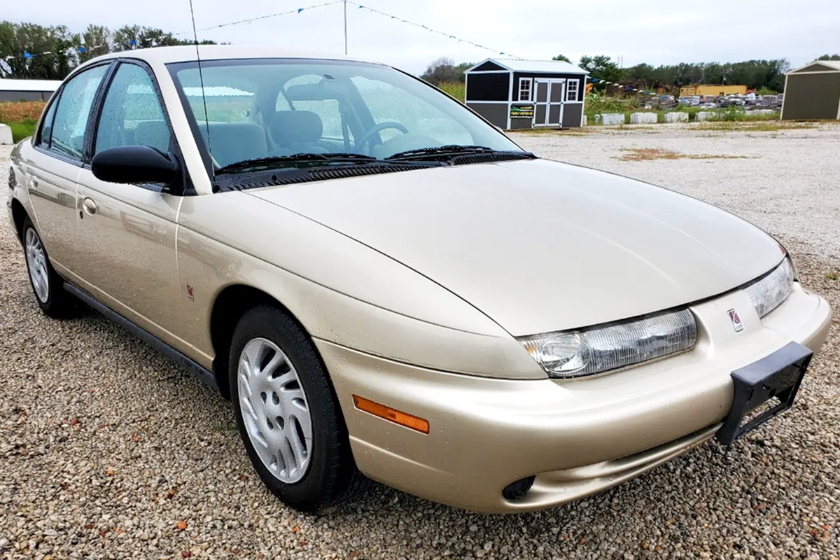 8_1999년형 새턴 SL_Family Motors KC.jpg