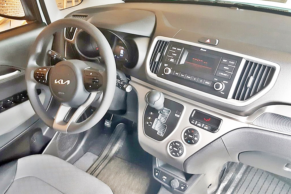 3_기아 레이 디럭스 인테리어.jpg